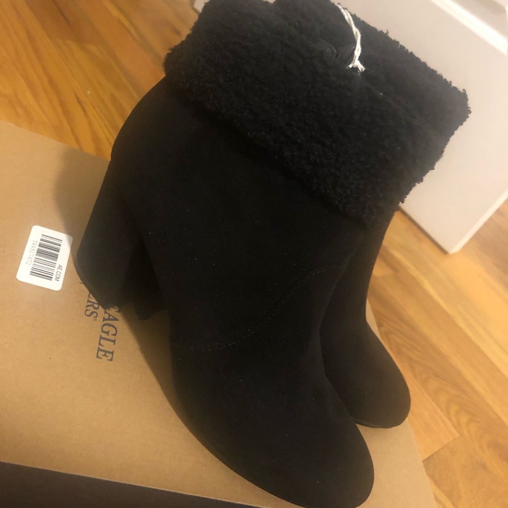 America eagle black fleece top booties
